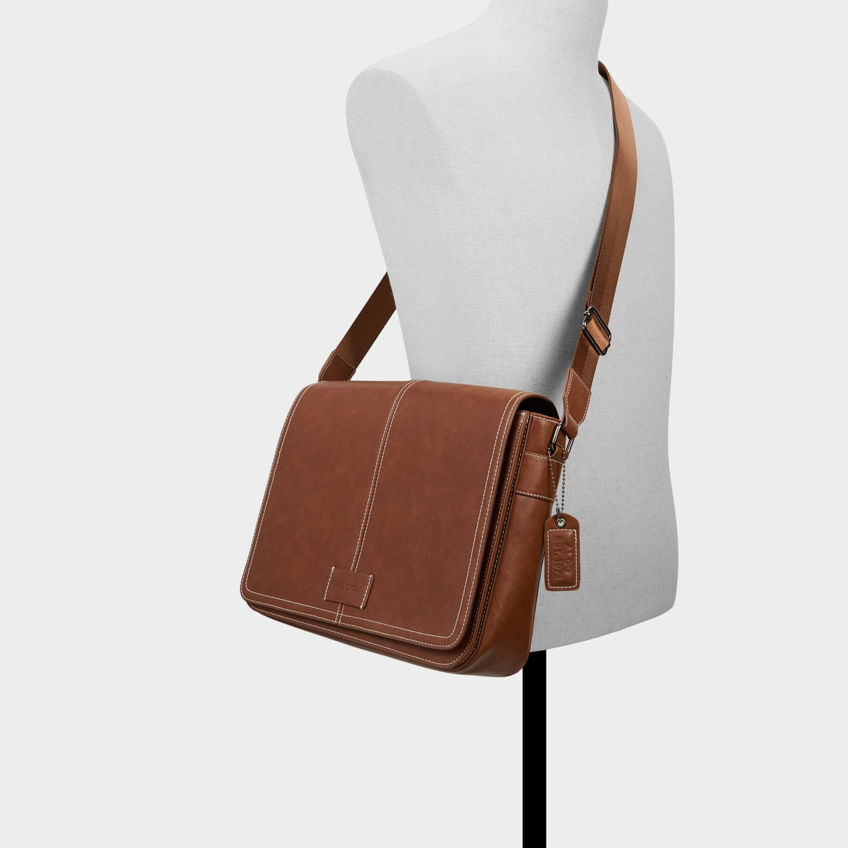 Wigoandd in Cognac - Messenger bag | Aldo Recommended
