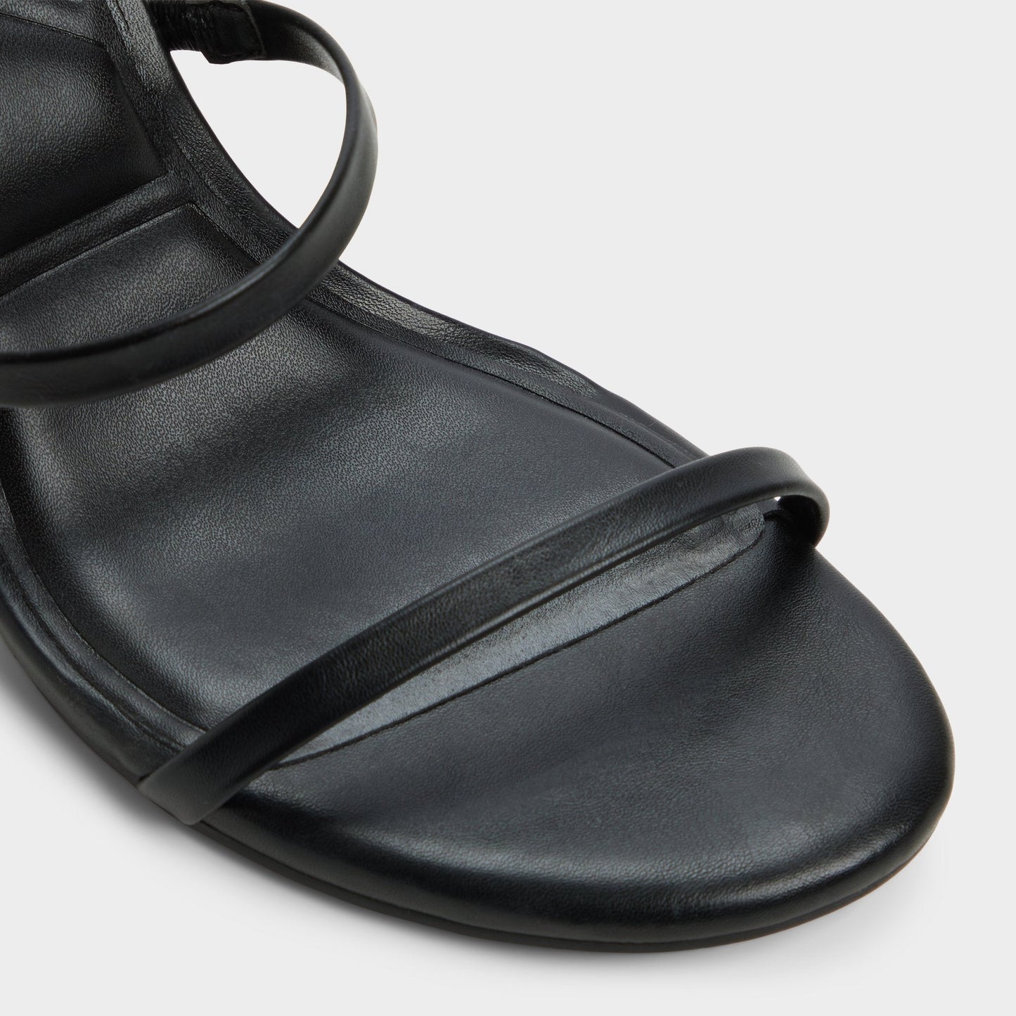 Avelinda in Black - Heeled mule | Aldo Best Seller