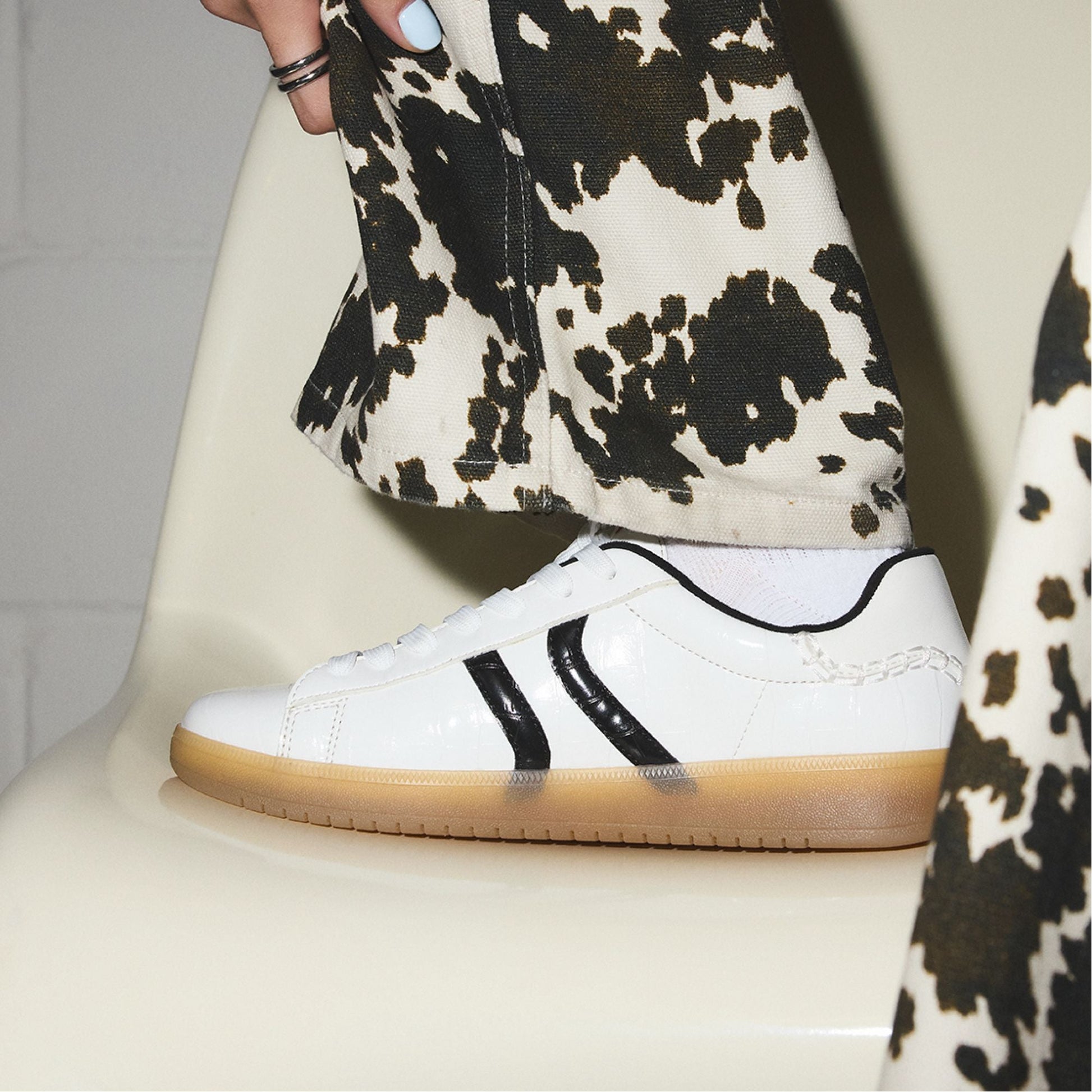 Chicsneaker2 White/Black Women's Low top sneakers - Sneaker, Cup sole | Aldo New