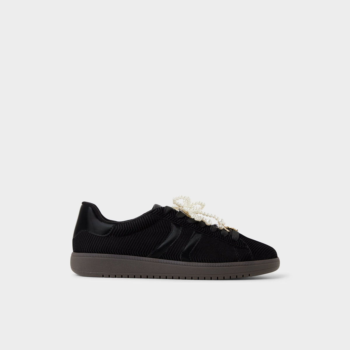 Chicsneaker2 in Black Black - Low top sneaker, Cup sole | Aldo Trending