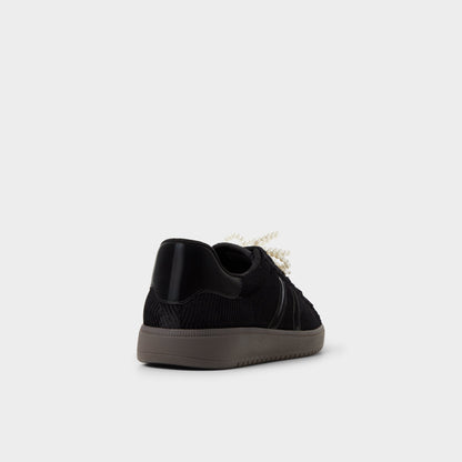 Chicsneaker2 in Black Black - Low top sneaker, Cup sole | Aldo Trending