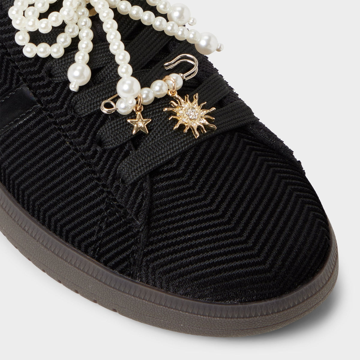 Chicsneaker2 in Black Black - Low top sneaker, Cup sole | Aldo Trending