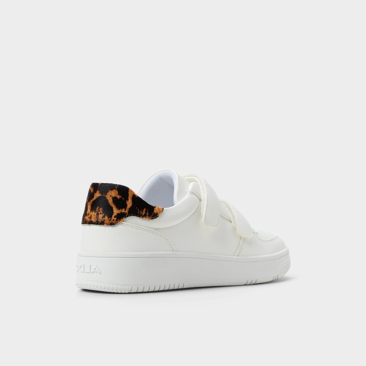 24-7kicks White Combo Women's Low top sneakers - Jogger sneaker, Platform | Aldo Premium