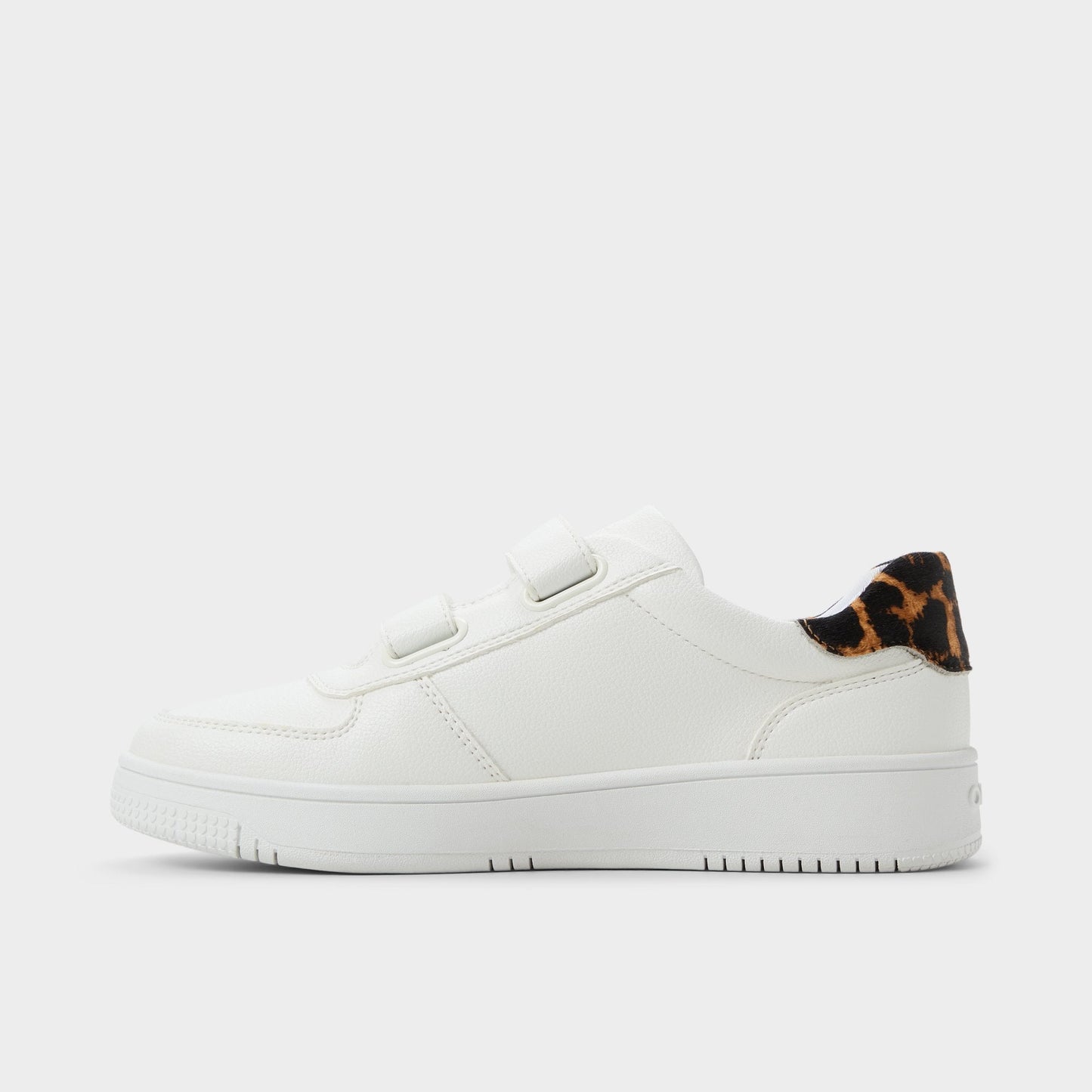24-7kicks White Combo Women's Low top sneakers - Jogger sneaker, Platform | Aldo Premium