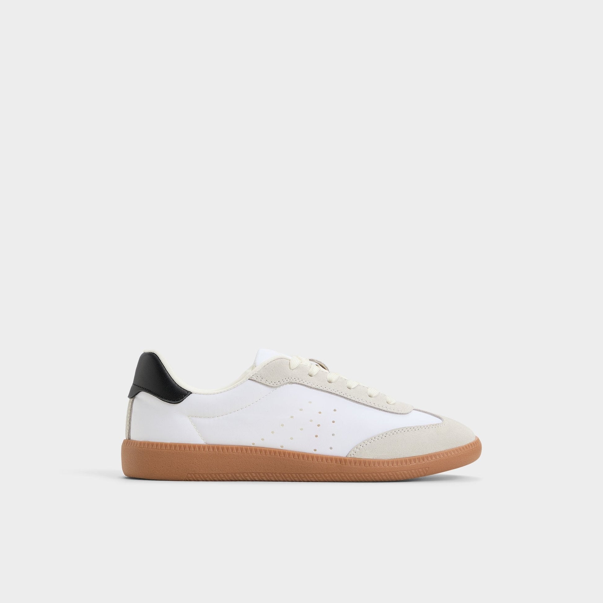 Clubstyle White/Black Women's Low top sneakers - Jogger sneaker, Jogger sole | Aldo Trending