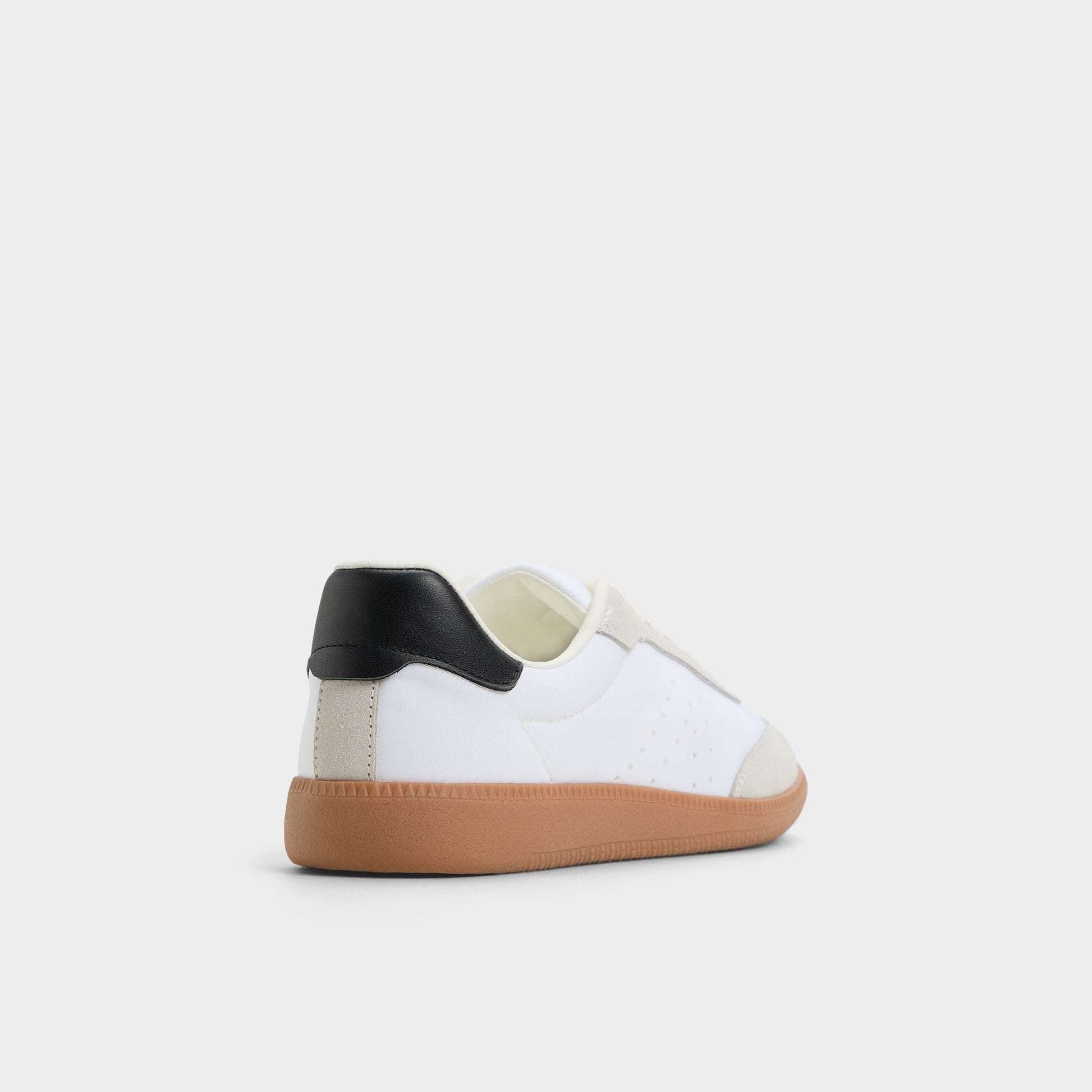 Clubstyle White/Black Women's Low top sneakers - Jogger sneaker, Jogger sole | Aldo Trending