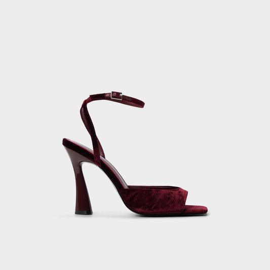 Alisonn in Bordo -  | Aldo Recommended