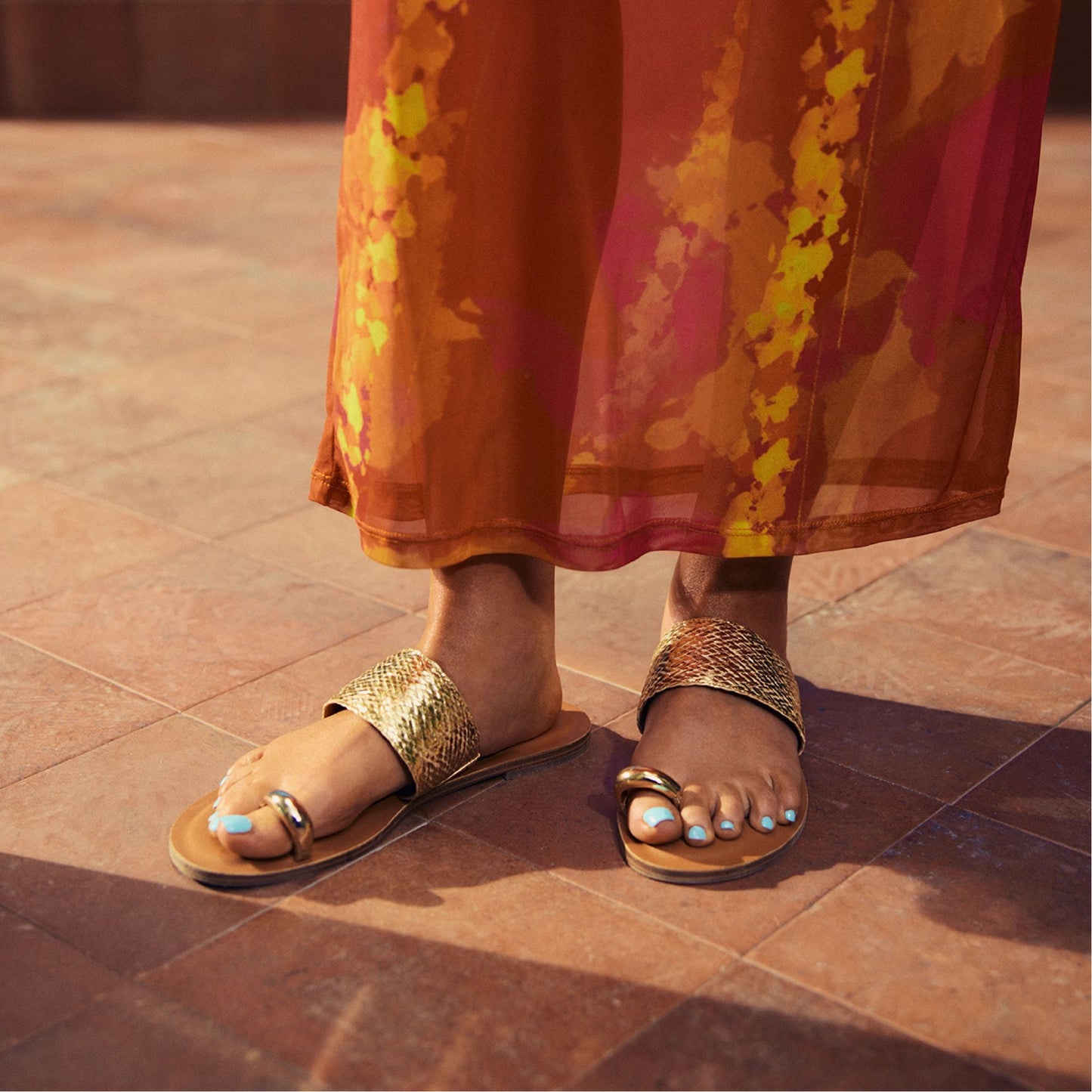 Beachwalk Gold Women's Iridescent metallics - Slide sandal | Aldo Essential