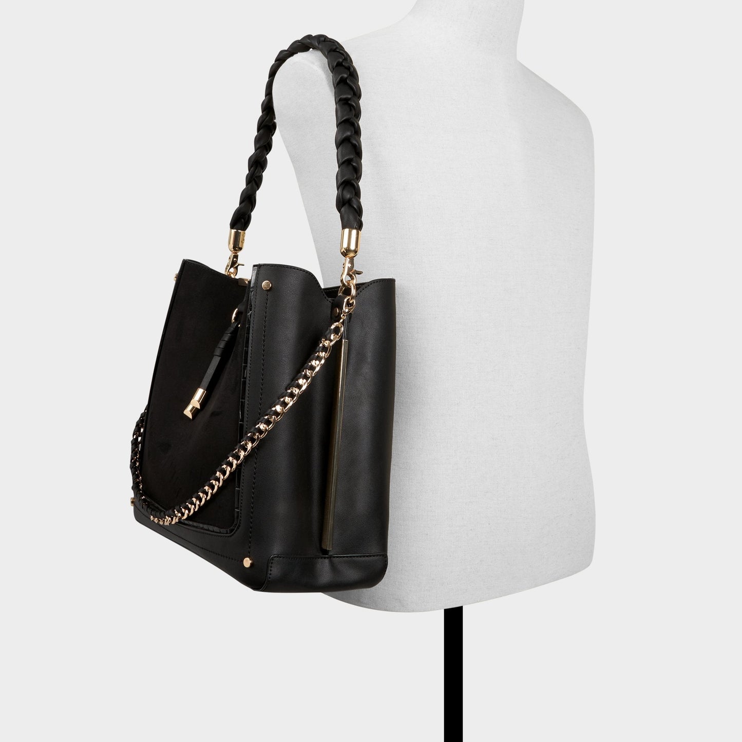 Nalaynaa in Black - Bucket bag | Aldo Trending