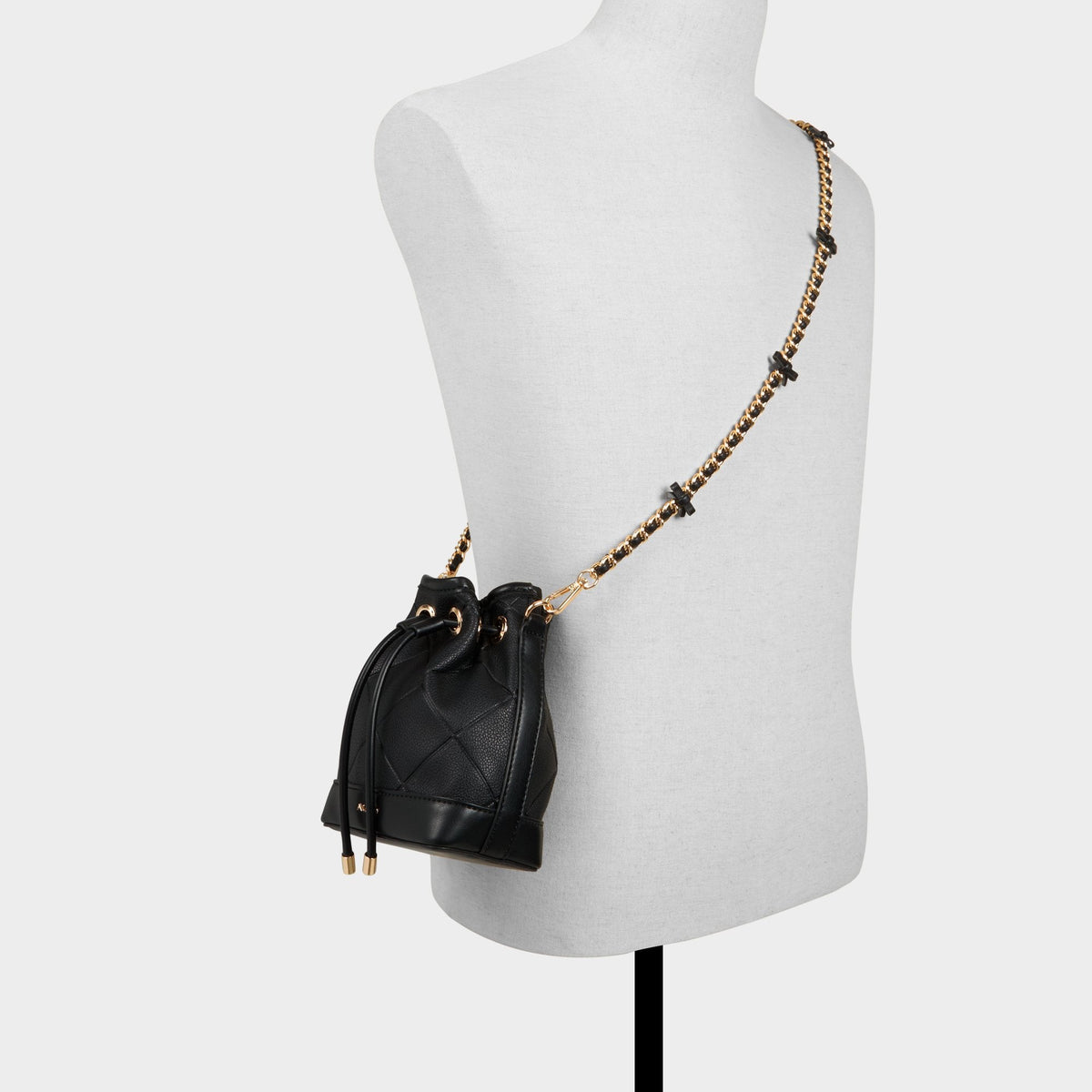 Elynnaa in Black - Bucket bag | Aldo Premium
