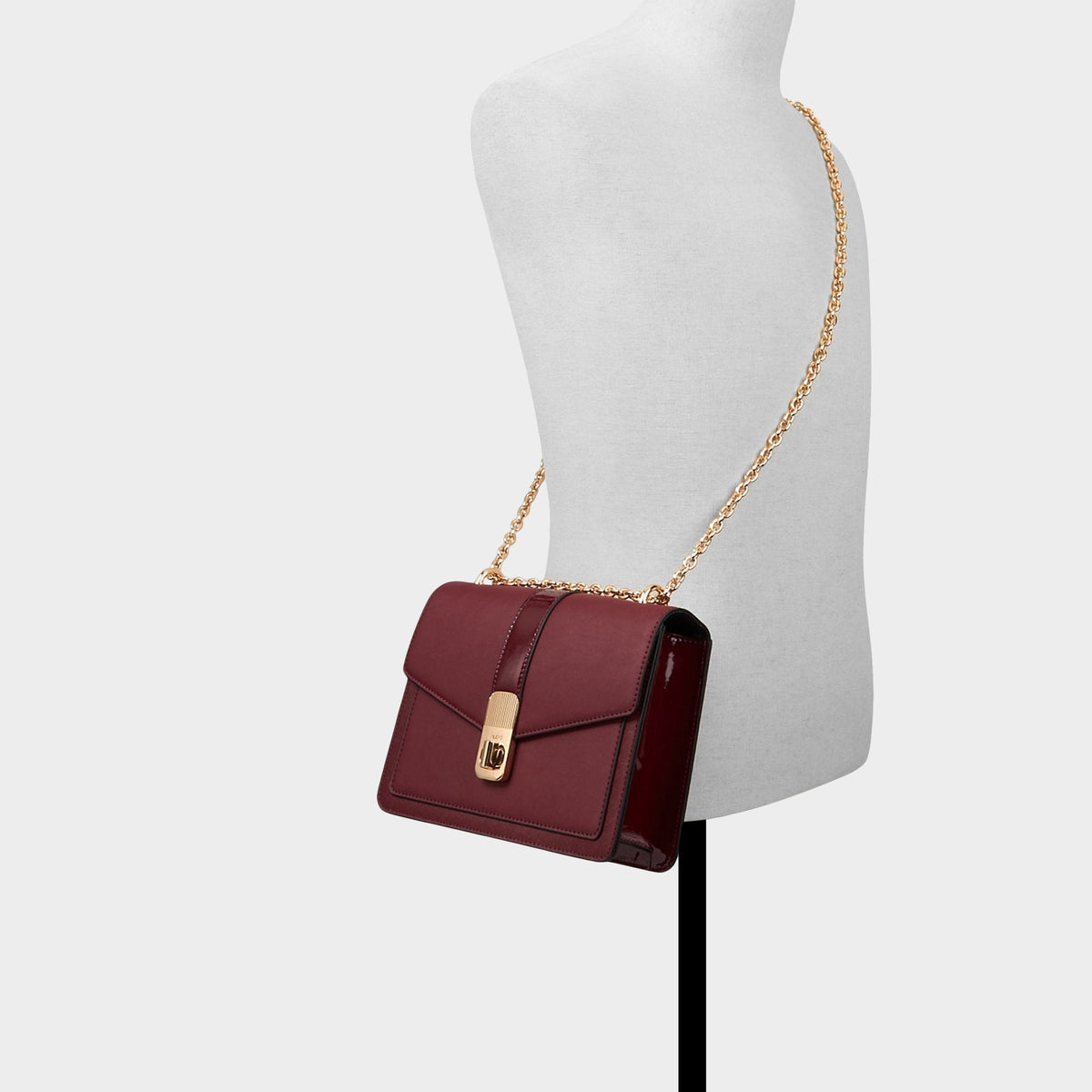 Soii in Open Red -  | Aldo Classic