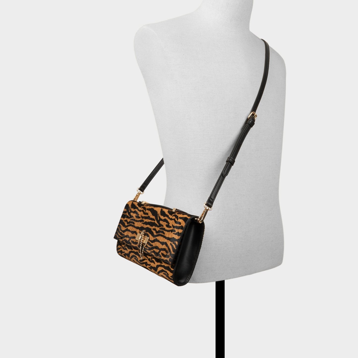 Rouxx in Open Brown - Clutch | Aldo Popular