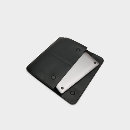 Everythinglapp in Black Black - Laptop case | Aldo Essential