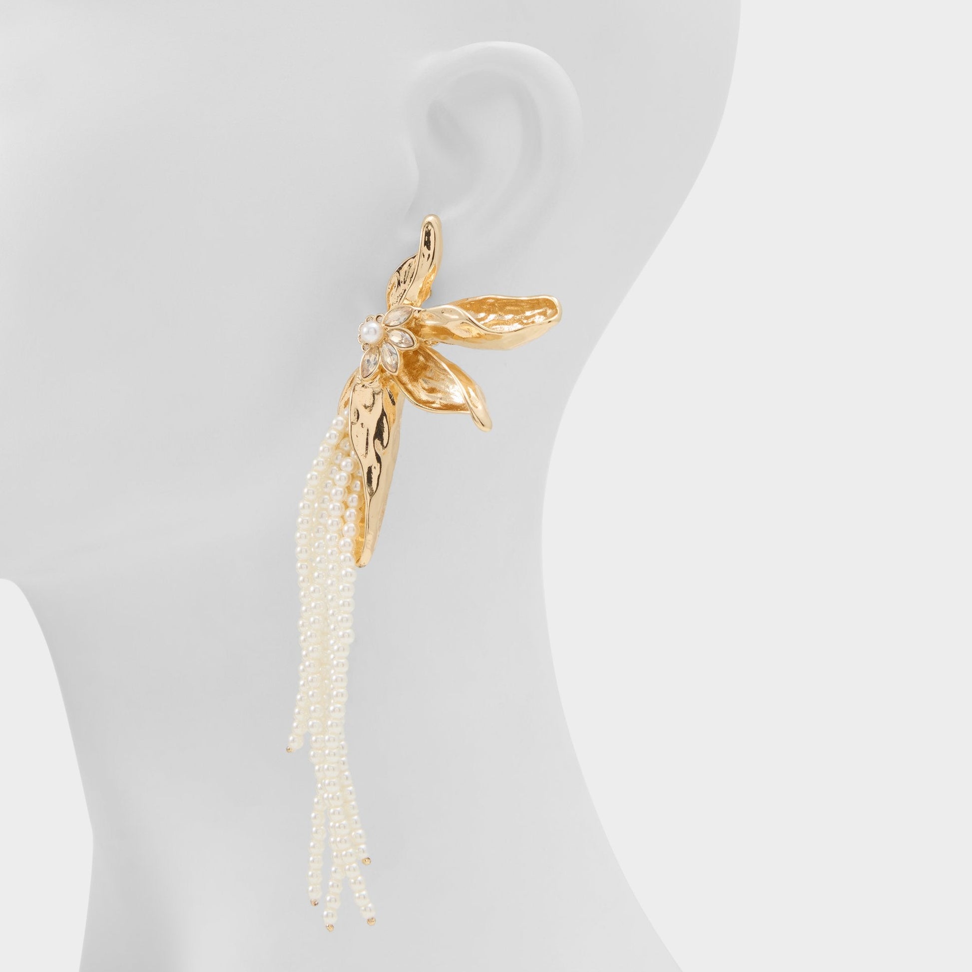 Glimmora in Ice - Statement earrings | Aldo Trending