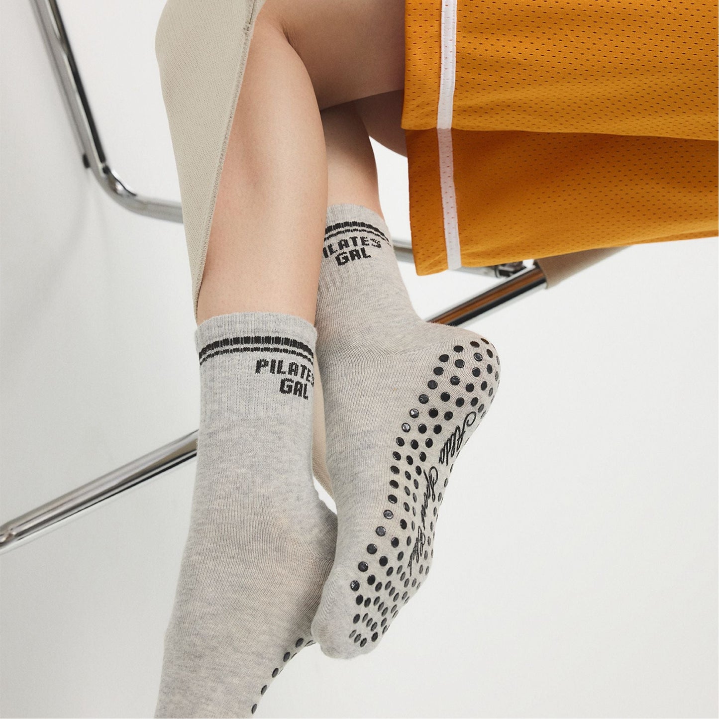 Pilatesclub in Grey - Pilates socks | Aldo Classic