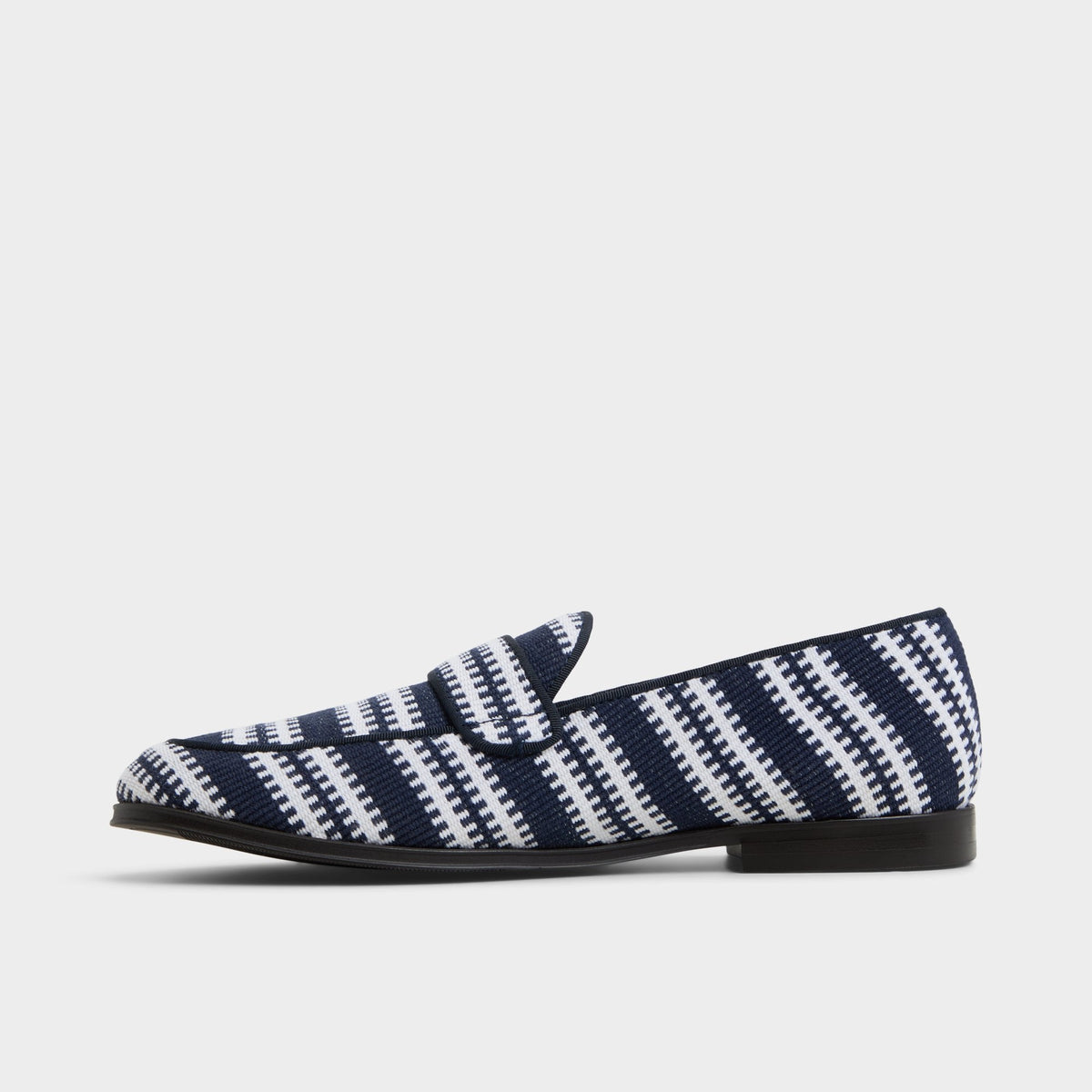 Waterfront Navy Men's Loafers & Slip-Ons - Loafer | Aldo Trending