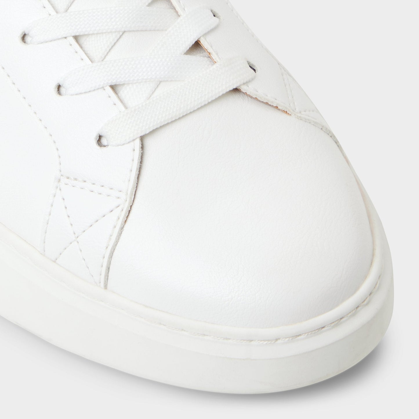 Toddy in White - Low top sneaker | Aldo Best Seller