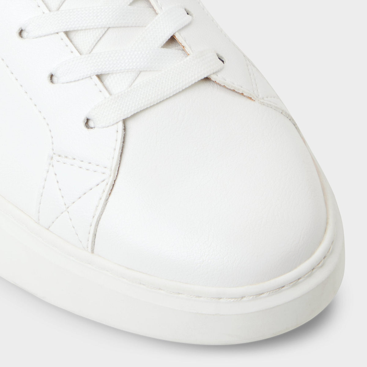 Toddy in White - Low top sneaker | Aldo Best Seller