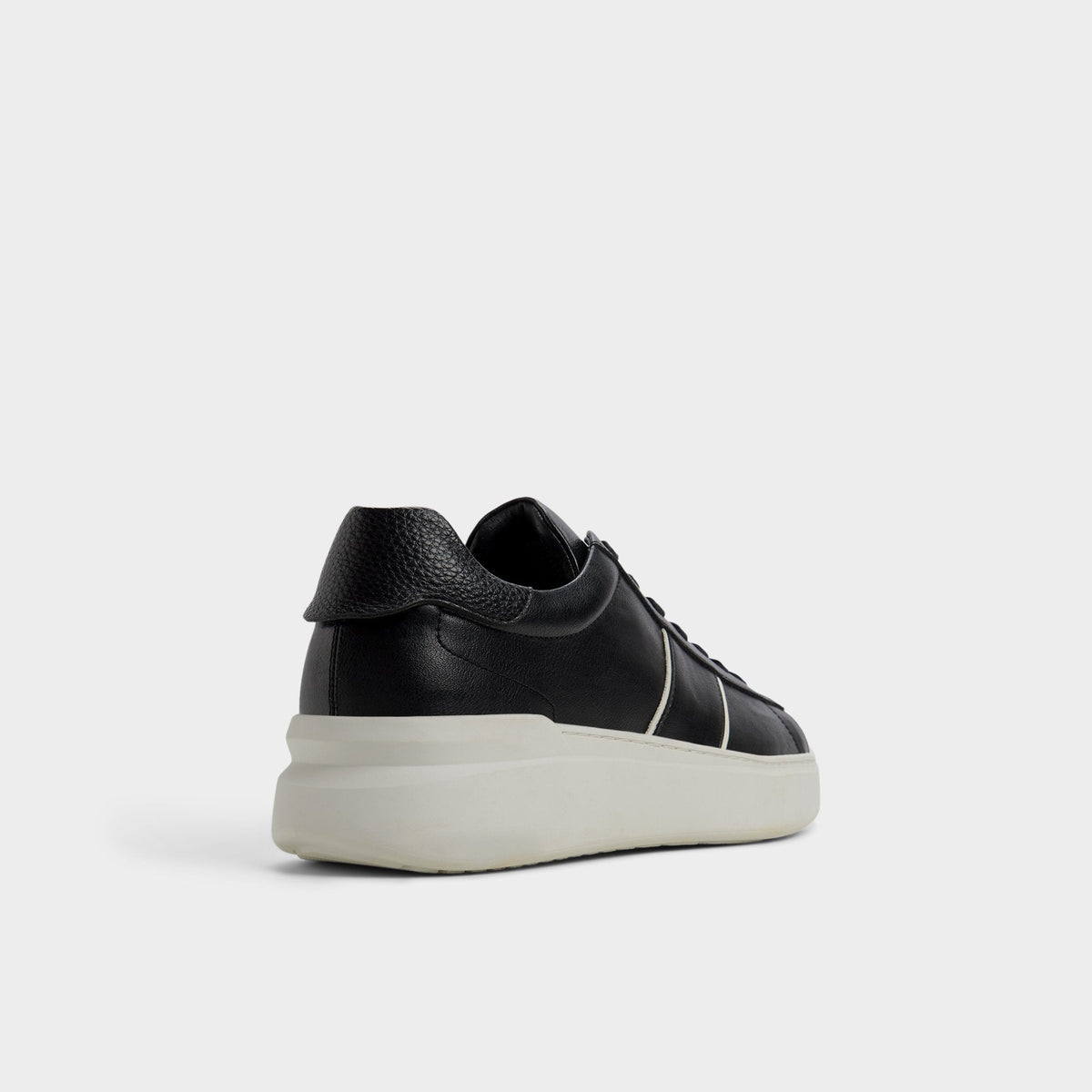 Paxon in Black 14135031 - Low top sneaker | Aldo Essential
