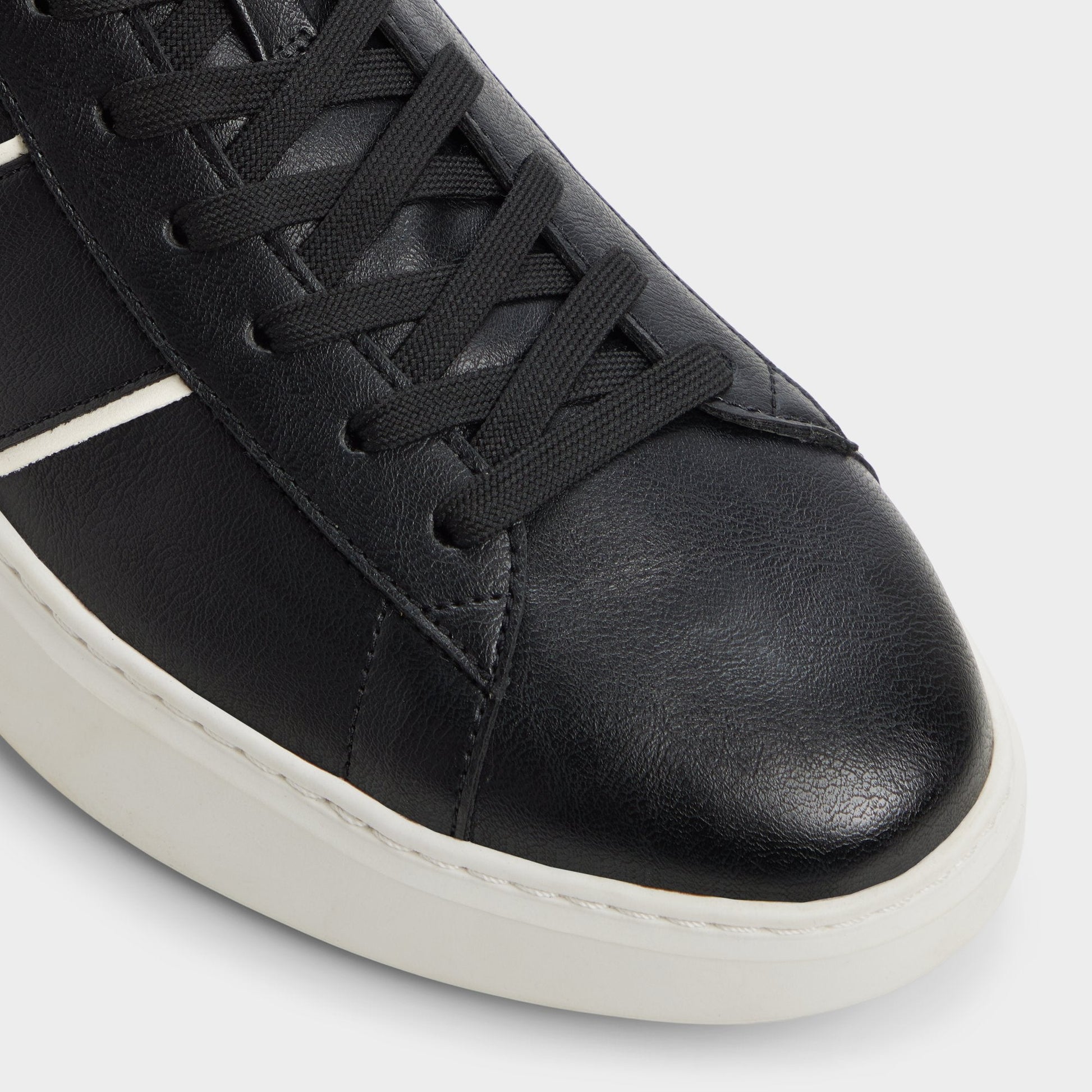 Paxon in Black 14135031 - Low top sneaker | Aldo Essential