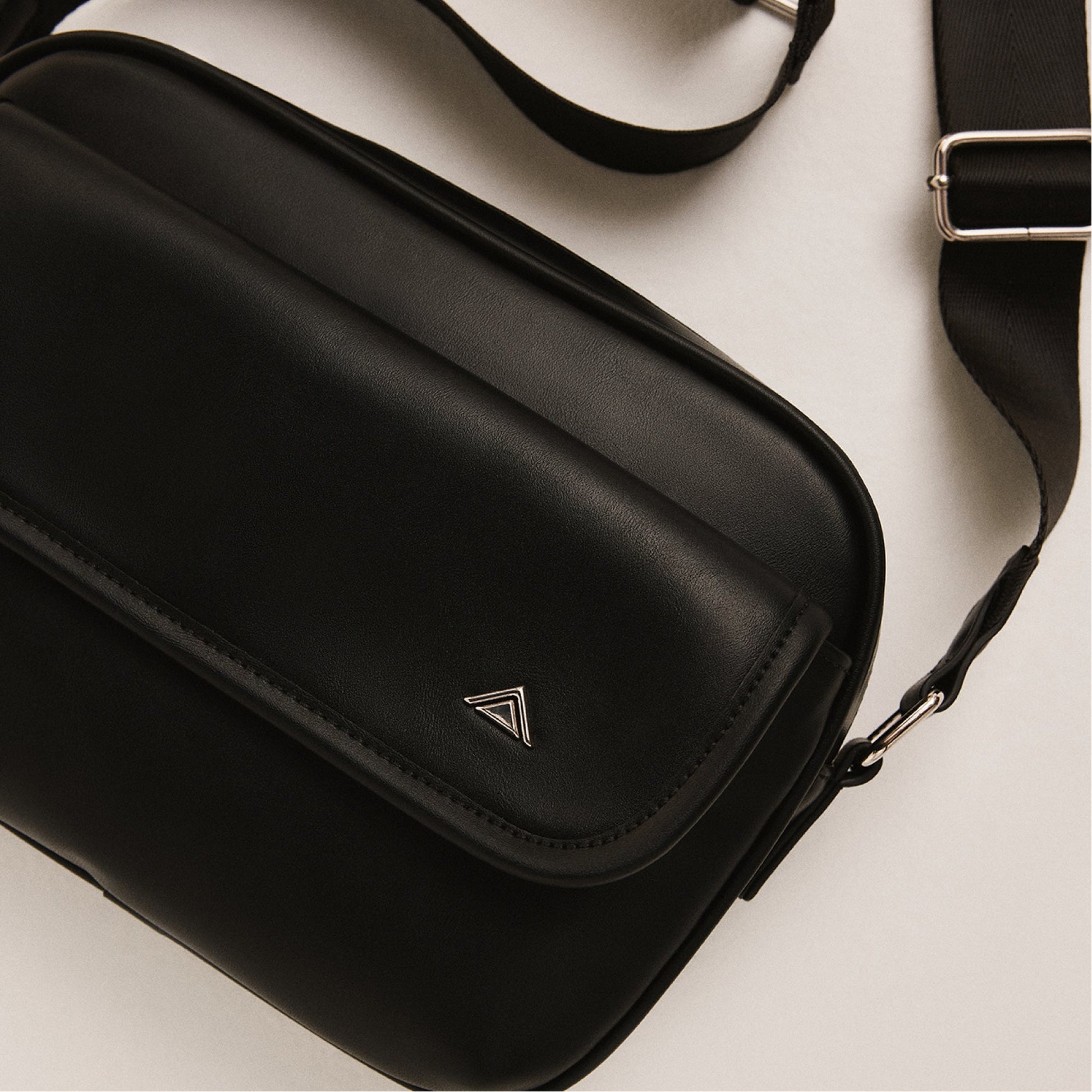 Gustell in Other Black - Crossbody bag | Aldo Exclusive