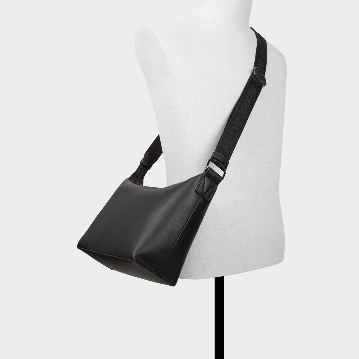 Alderwoodd in Other Black - Crossbody bag | Aldo Trending